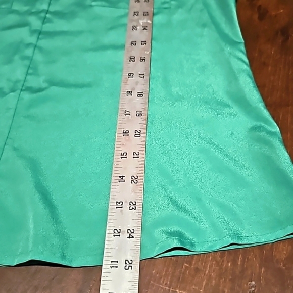 Banana Republic | Kelly Green Popover Blouse - Picture 6 of 8